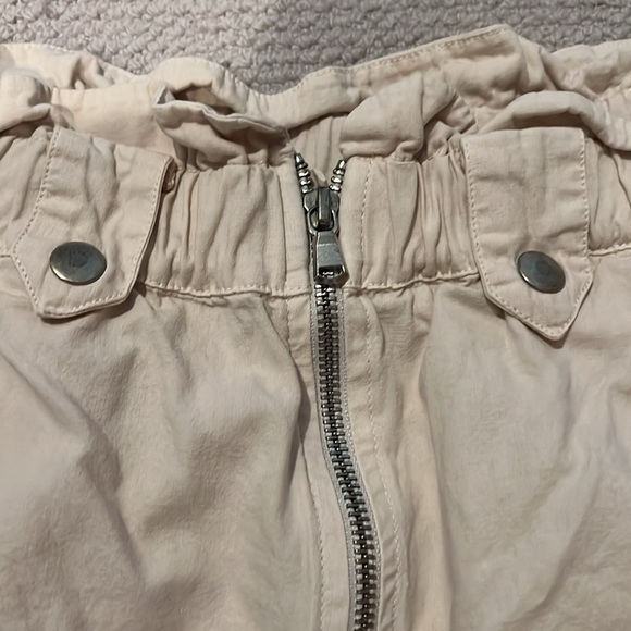 Sea NY bone zipper front shorts - Picture 2 of 3